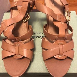 Clark’s Woodward Alder Sandals in Luggage color